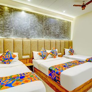 Fabhotel Indore Palace